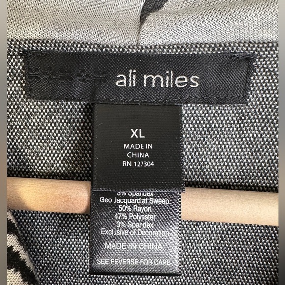 Ali Miles Women’s Gray Black and White Cowl Neck Shirt Size XL - Picture 3 of 7